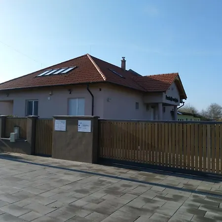 Pusztanjo Vendeghaz 3* Komadi