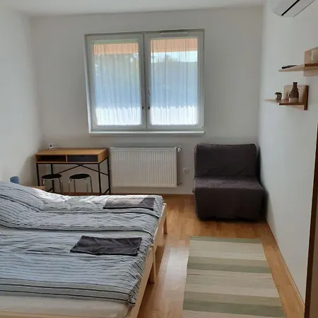 Maison d'hôtes Pusztanjo Vendeghaz Komadi