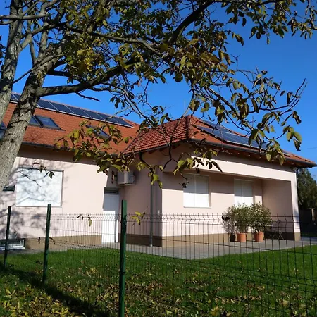 Maison d'hôtes Pusztanjo Vendeghaz