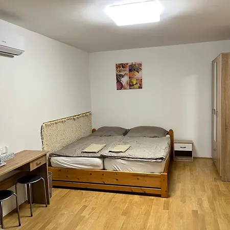 Pusztanjo Vendeghaz Komadi