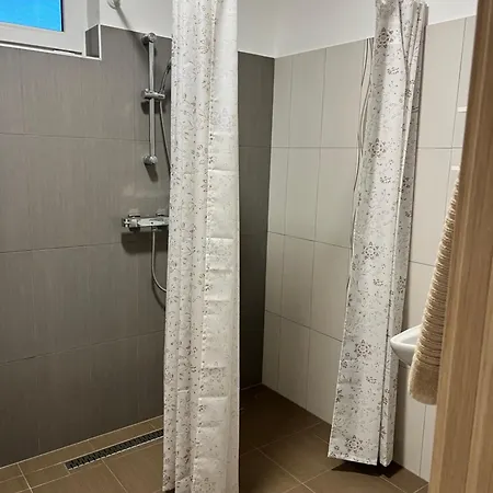 Pusztanjo Vendeghaz 3*