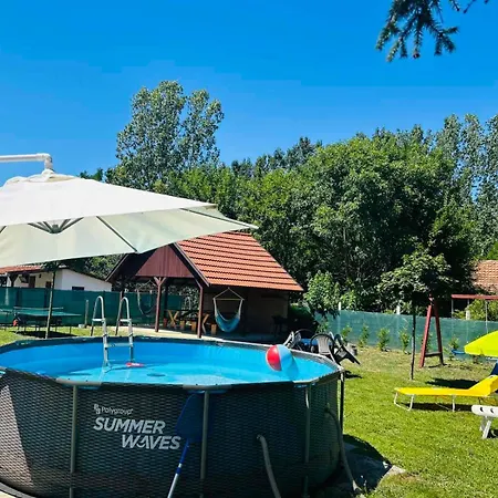 Penzion Pusztanjo Vendeghaz Komadi