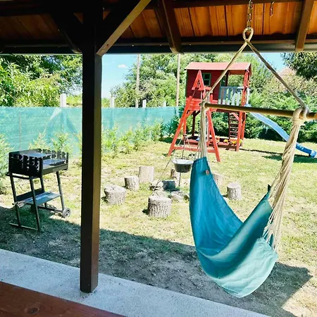 Pusztanjo Vendeghaz Komadi